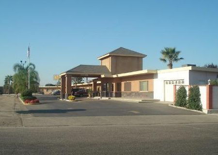 Village Inn Tulare Exteriér fotografie